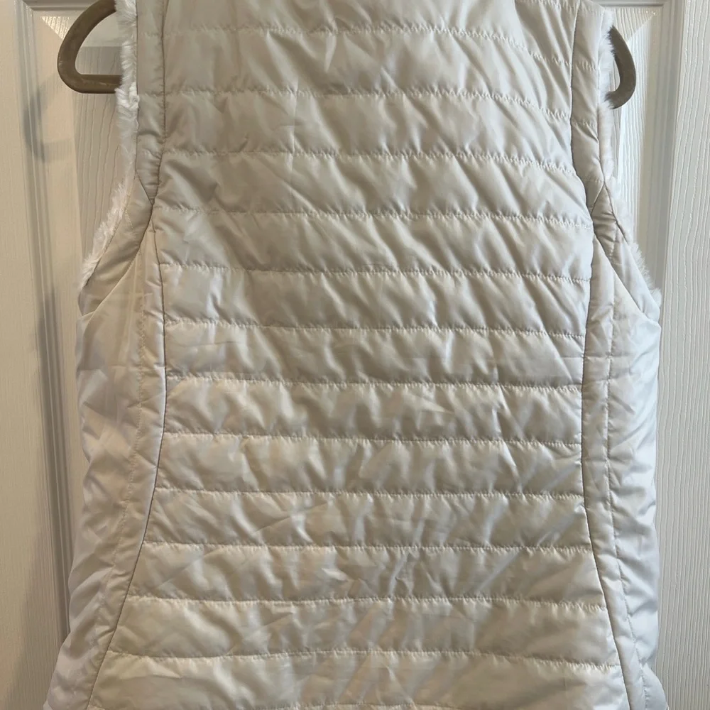 Nicole Miller White Faux Fur Vest/Reversible - Picture 8 of 8